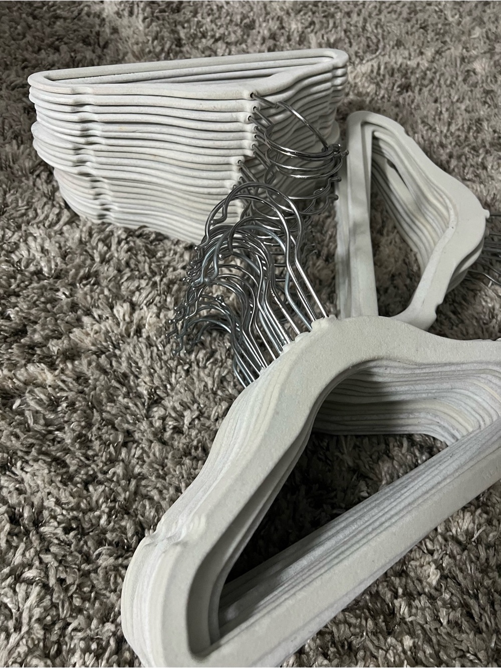 Set of 60 Sublime Velvet Clothes Hangers - Cream